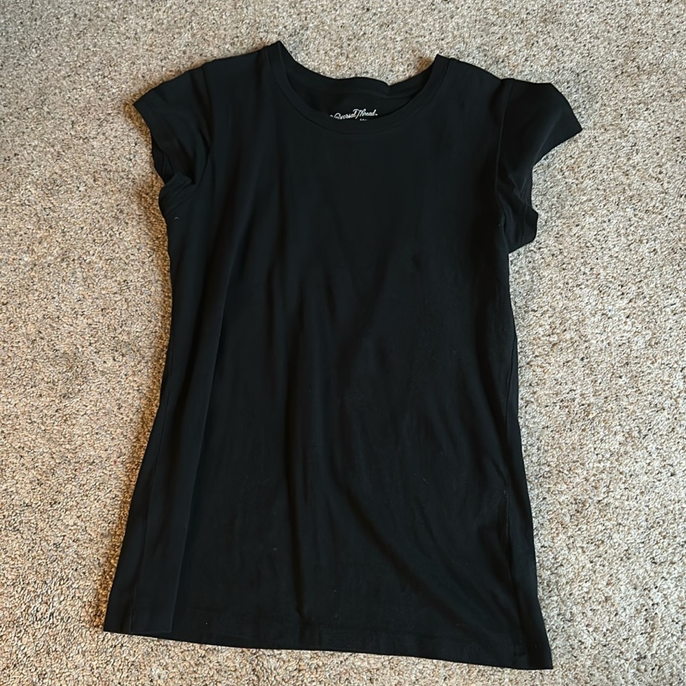 Universal Thread Black Tee